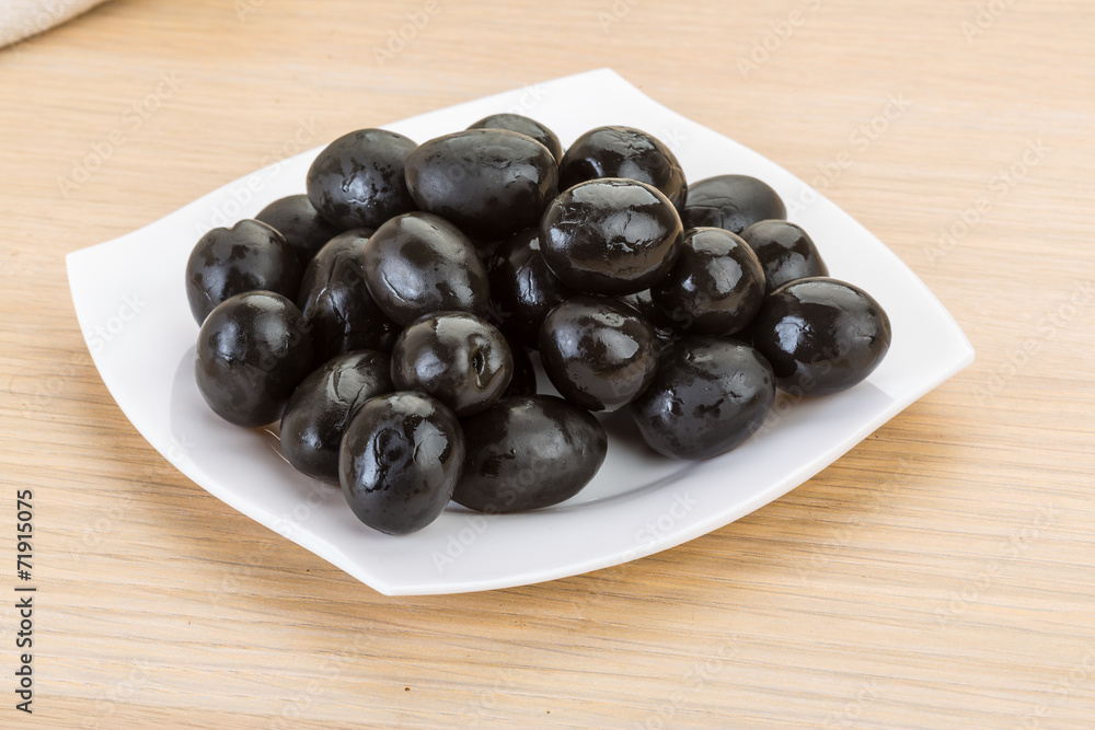Black olives Black olives