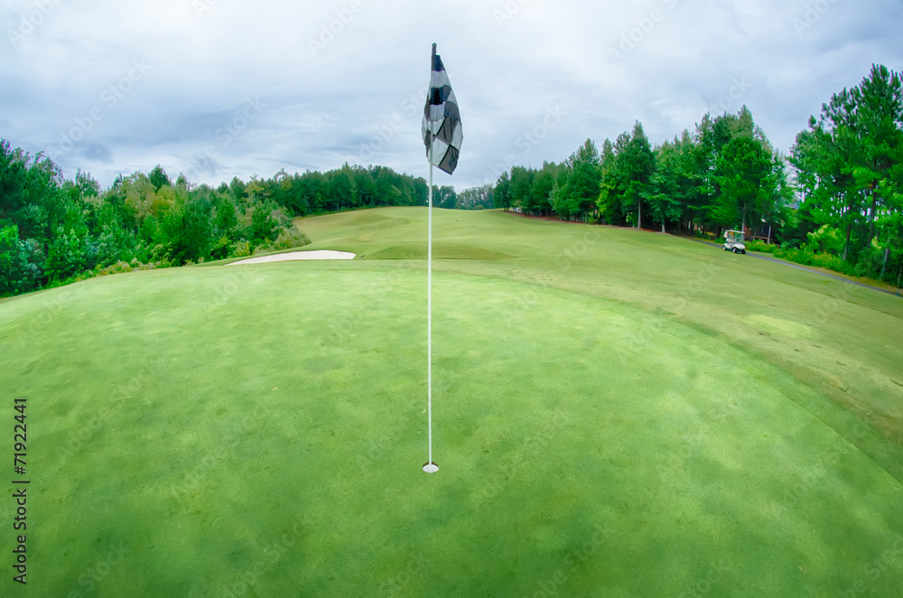 Obraz premium golf course on a cloudy day