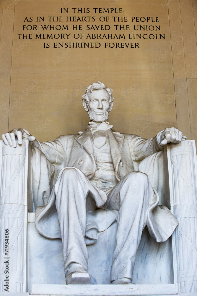 Abraham Lincoln statue, Lincoln memorial in Washington.