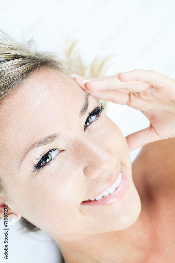 Naklejka premium Atrakcyjny blond piękność