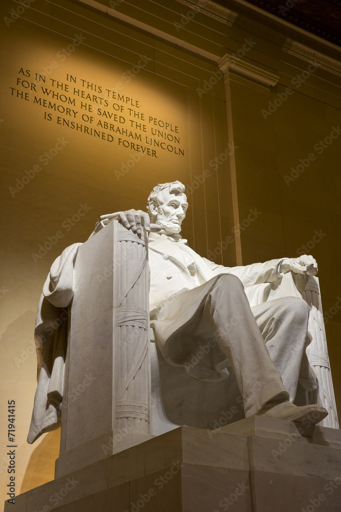 Abraham Lincoln memorial statue illuminated, Washington