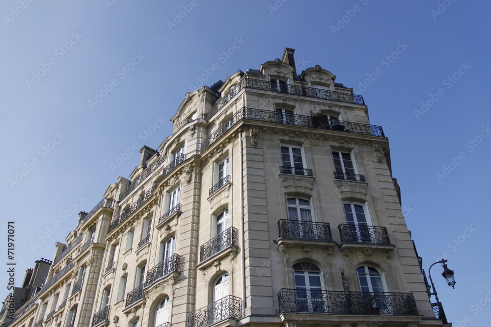 Immeuble ancien de l'île de la Cité à Paris