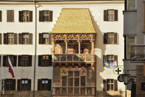 Das Wahrzeichen von Innsbruck - Goldenes Dachl photo