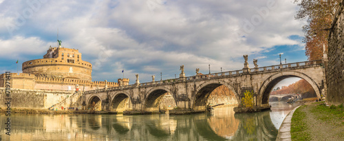Sant Angelo Castle and Bridge in Rome, Italia.