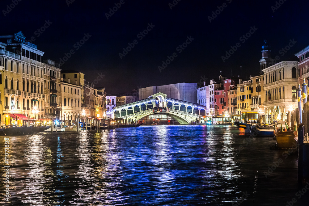 The Rialto bridge, Venice, Italy. Night. River. Grand canal