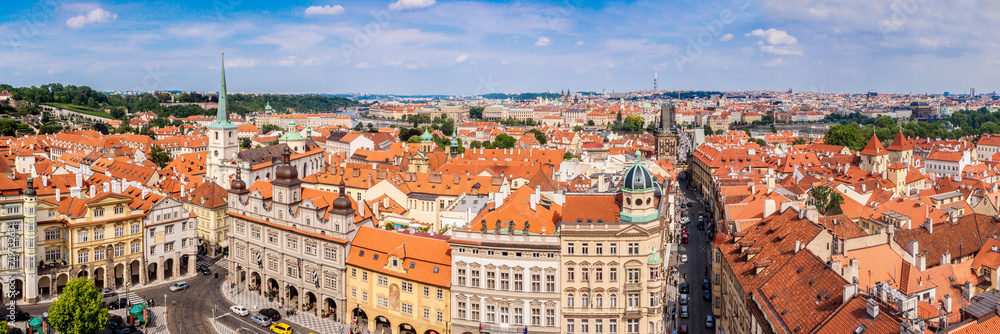 Obraz premium Karlov or charles bridge in Prague in summer