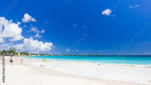 Fototapeta Naklejka Na Ścianę i Meble -  Maxwell Beach, Barbados, Caribbean