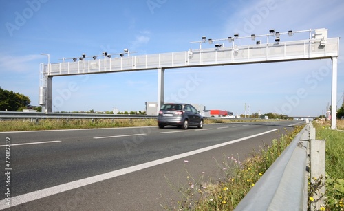 portique, ecotaxe, autoroute, taxe, péage