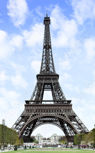 Eiffel Tower © Roman Sigaev