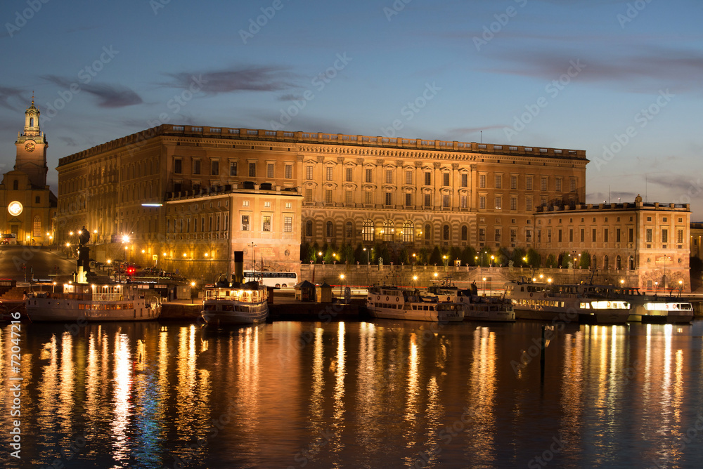 Stockholm Schloss Abends- Blick vom Skeppsholmsbron