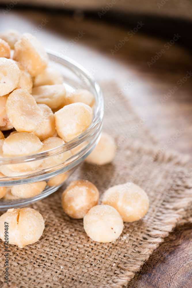 Roasted Macadamia nuts Roasted Macadamia nuts