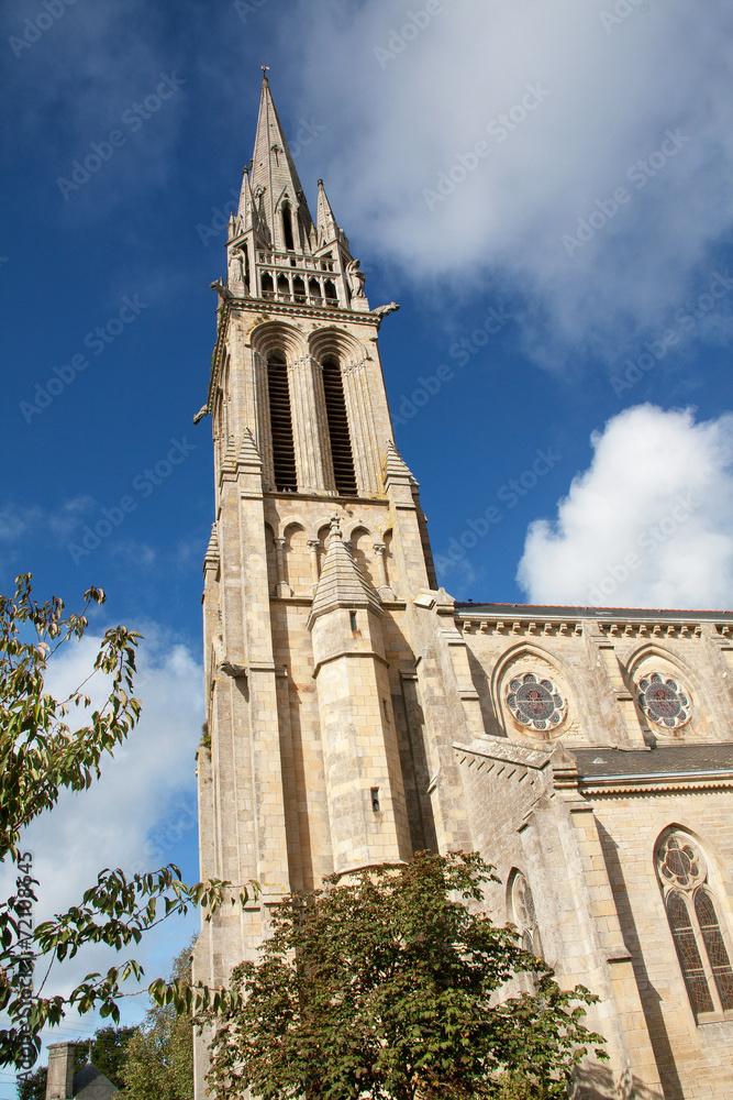 eglise-sacr-c-ur-de-douarnenez-bretagne-finist-re-stock-photo