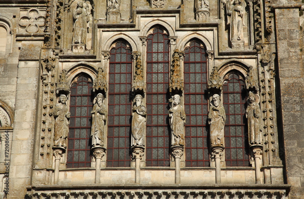 Pignon de la basilique de Vézelay