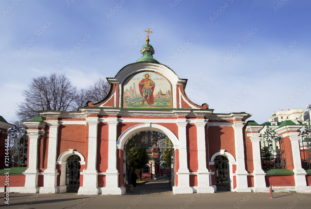 Obraz premium Москва. Церковь Иоанна Воина. Главный вход.