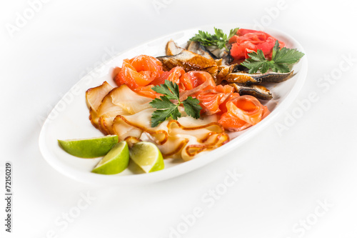 fishes sliced plate
