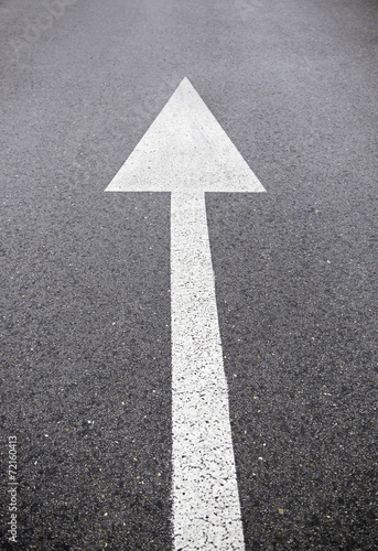 Arrow direction on asphalt