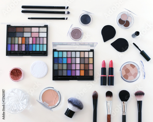 Make-up table