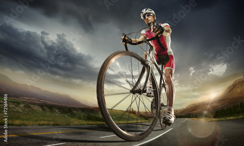 Fototapeta Naklejka Na Ścianę i Meble -  Sport. Road cyclist.