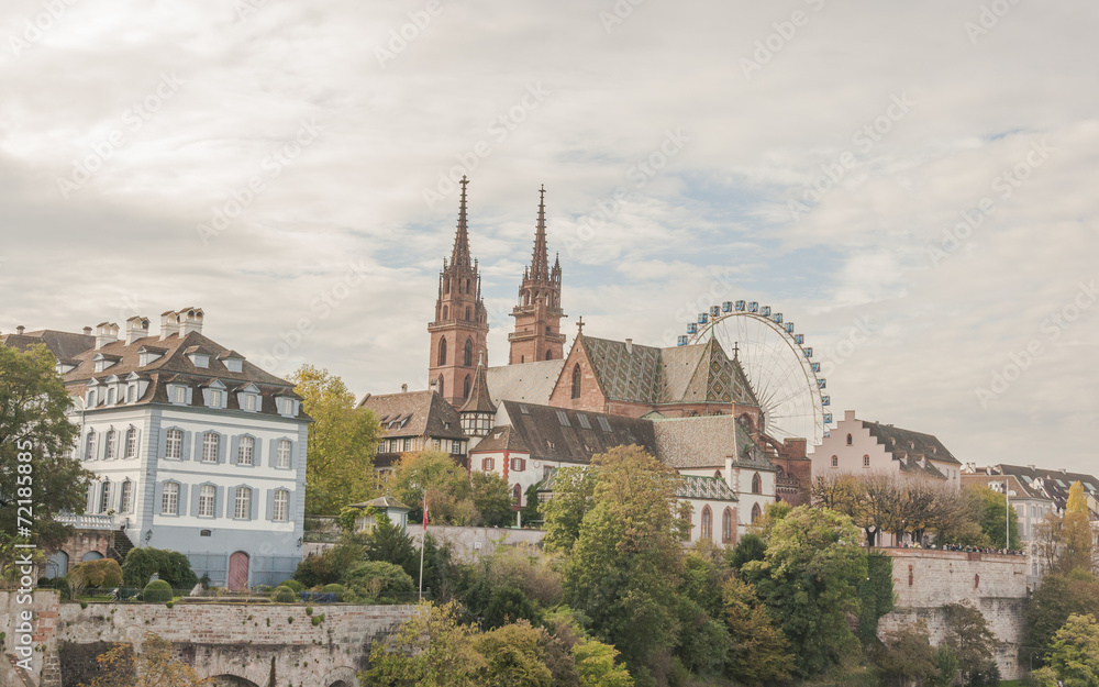 Basel, historisches Münster, Altstadt, Rheinufer, Schweiz
