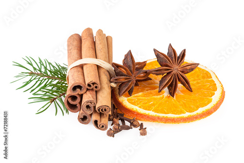 Fototapeta Naklejka Na Ścianę i Meble -  Christmas spices over white