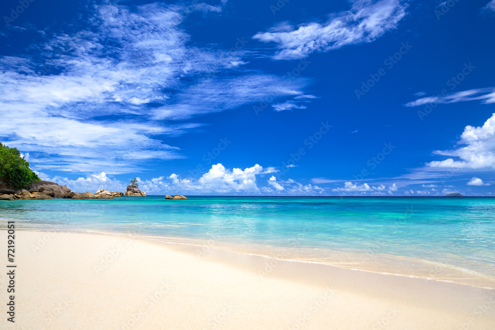 Fototapeta premium Tropical sand beach and blue sky, Mahe Island, Seychelles
