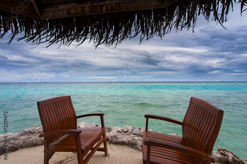 Fototapeta Naklejka Na Ścianę i Meble -  Rest in Paradise - Malediven - Stühle am Strand