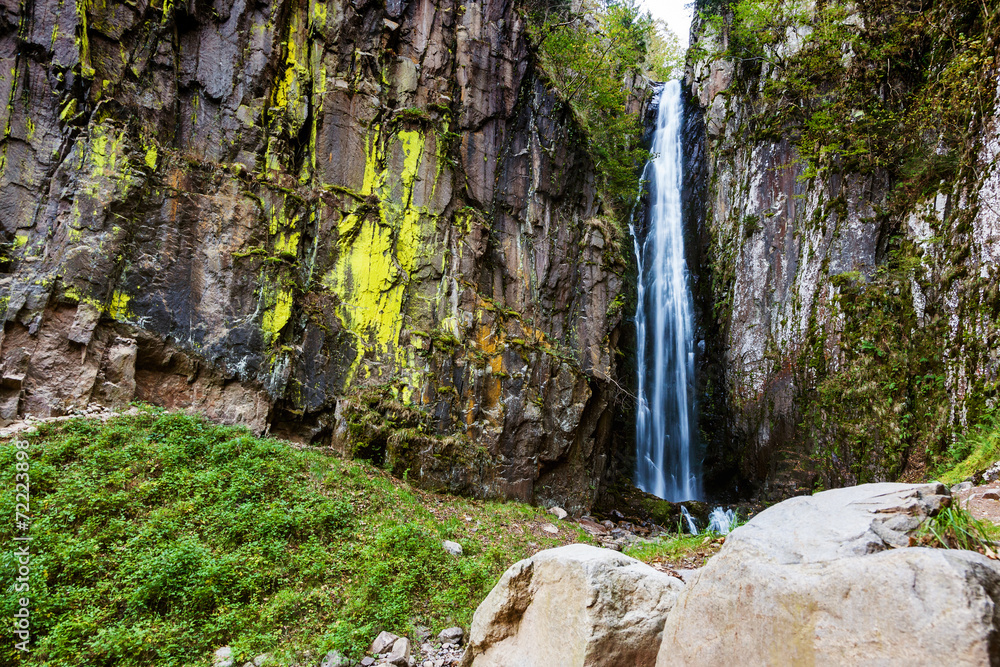 Cascata del lupo Trentino StockFoto Adobe Stock