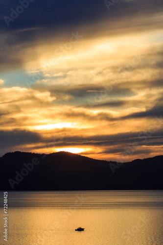 Sunset, Lake Tahoe © Kit Leong
