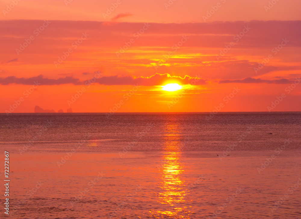 Obraz premium Evening Scene Bright Horizon