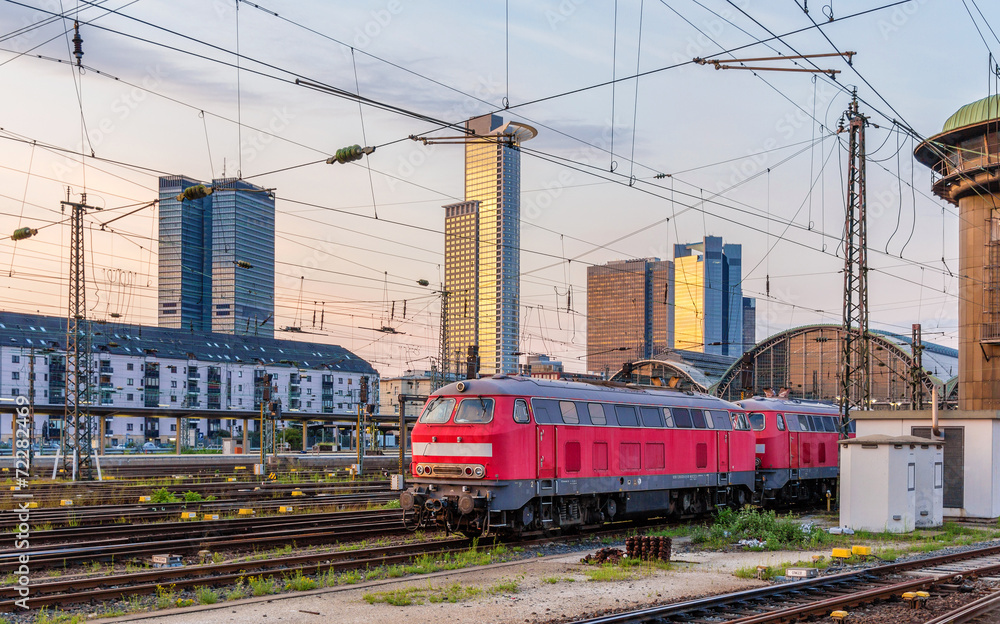 Diesel locomotives in Frankfurt (Main) Hauptbahnhof station Diesel locomotives in Frankfurt (Main) Hauptbahnhof station