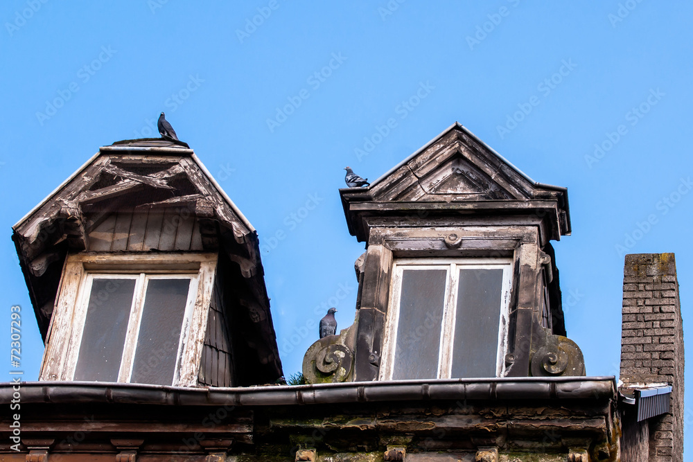 Haus-Leerstand-Dachfenster