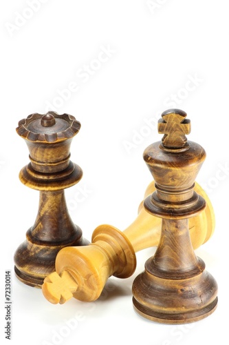 Schachfiguren isoliert auf weißem Hintergrund