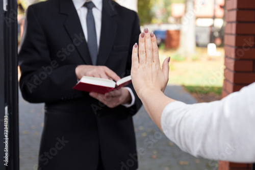 Jehovah's witness wants to evangelize photo