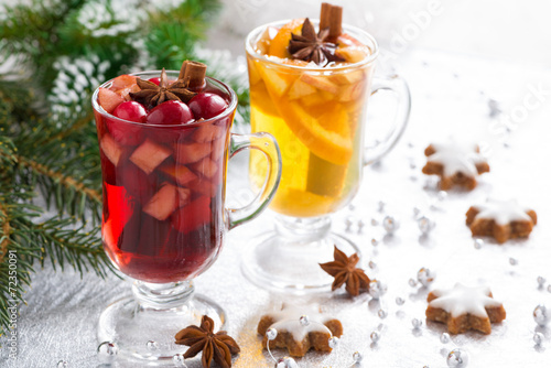 Christmas spicy mulled wine, apple cider and gingerbread cookies