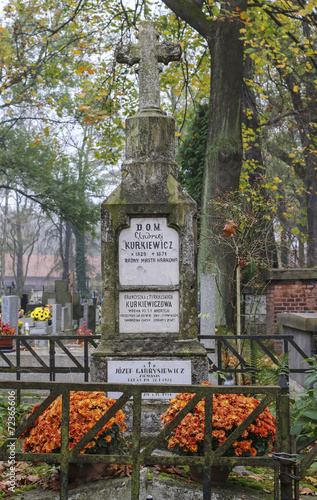 Cemetery sculpture photo