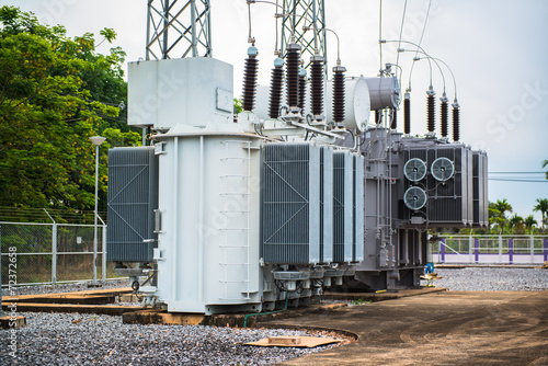 Transformer station and the high voltage electric pole