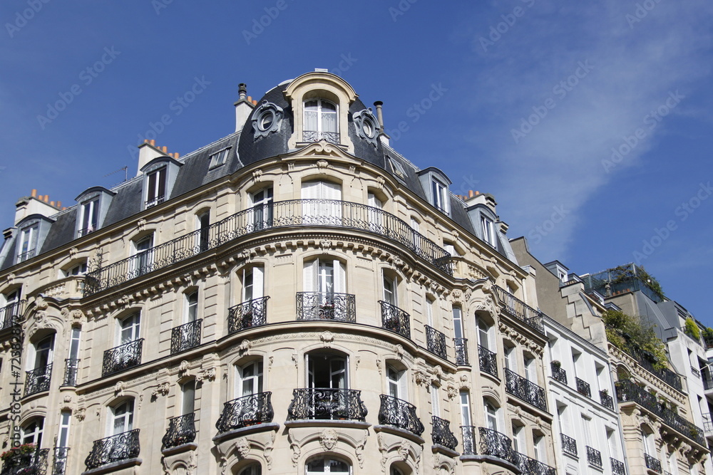 Obraz premium Immeuble de standing du quartier de Passy à Paris