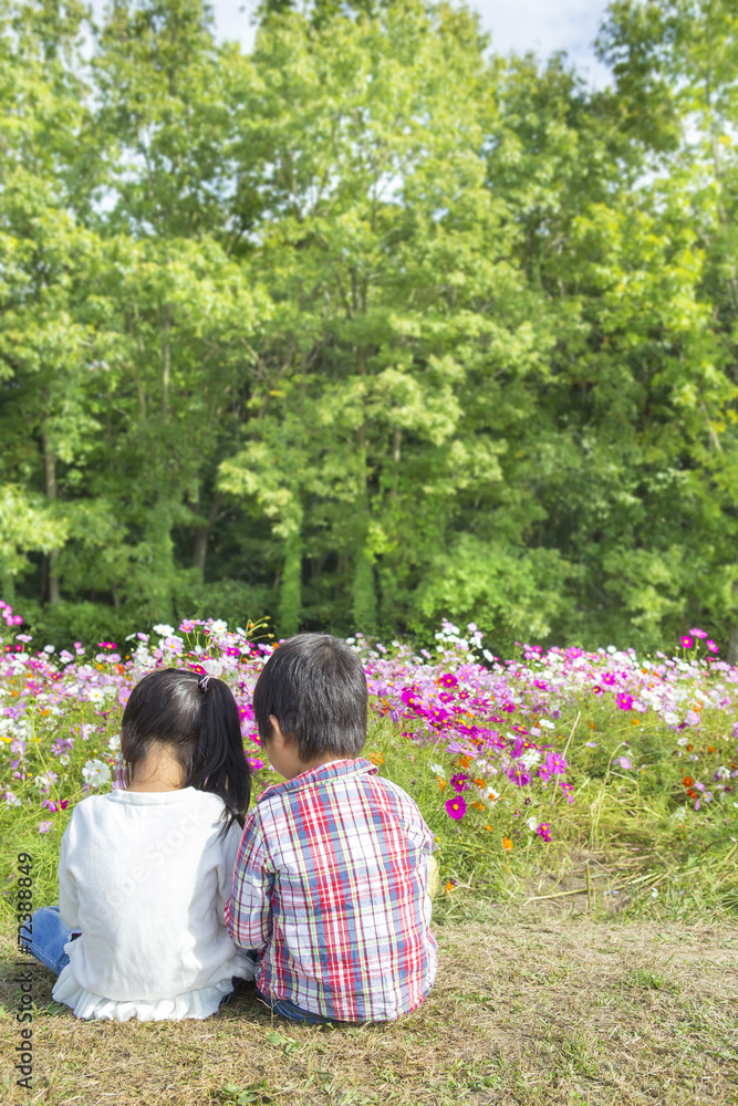 花畑と子供達 花畑と子供達