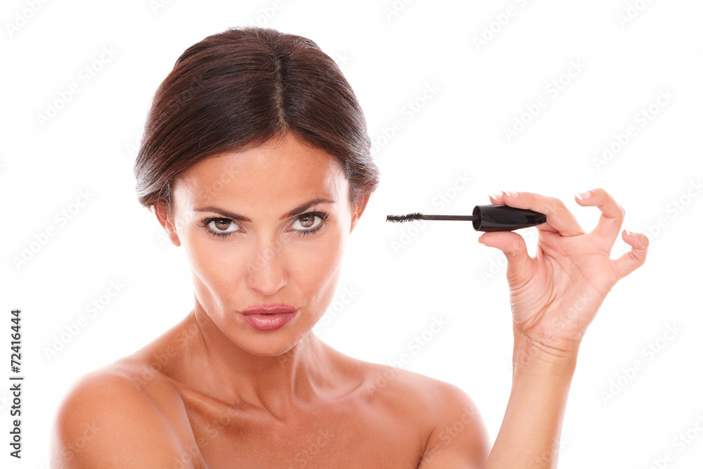 Obraz premium Pretty woman with mascara showing her sensual look