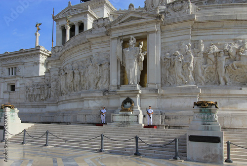 Mémorial du Soldat inconnu dans le Vittoriano à Rome - Italie photo