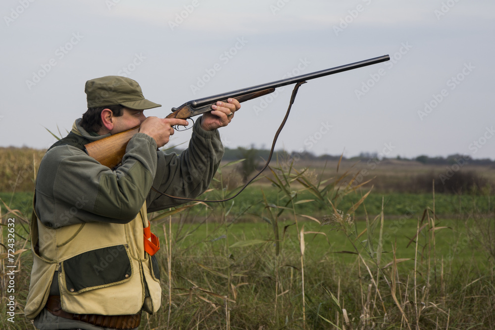 Fototapeta premium hunter man
