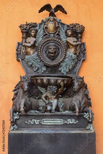 antique fountian sculpture