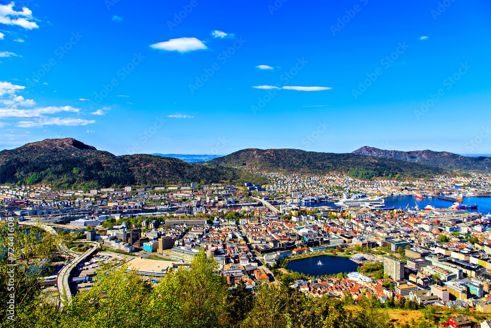 Architecture and nature of the Norwegian city of Bergen