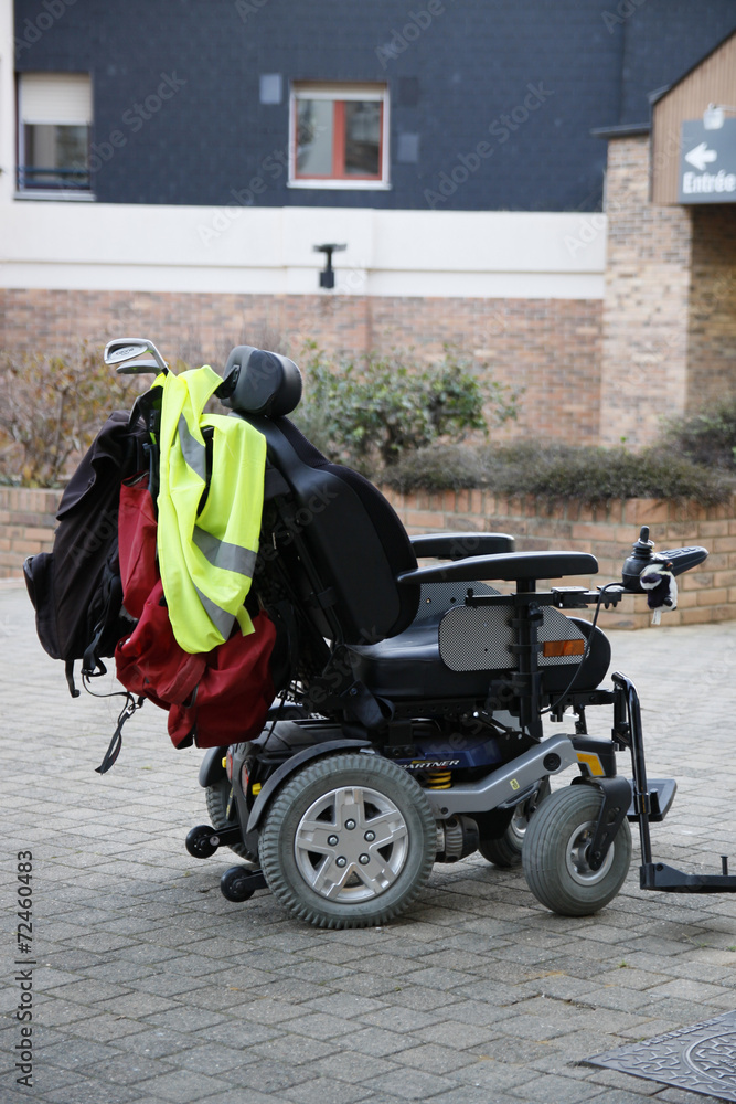 fauteuil handicapé Stock Photo | Adobe Stock