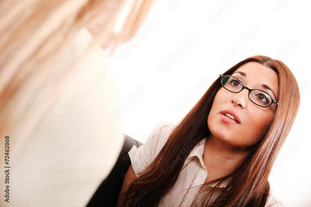 Fototapeta premium Gespräch unter Freundinnen