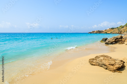 Fototapeta Naklejka Na Ścianę i Meble -  Turquoise sea at sandy Lassi beach on Kefalonia island, Greece
