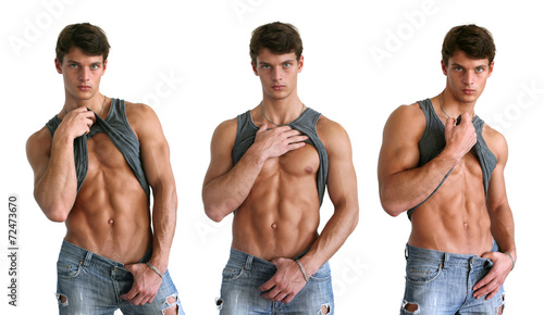 Fotografia Young muscular men showing abs