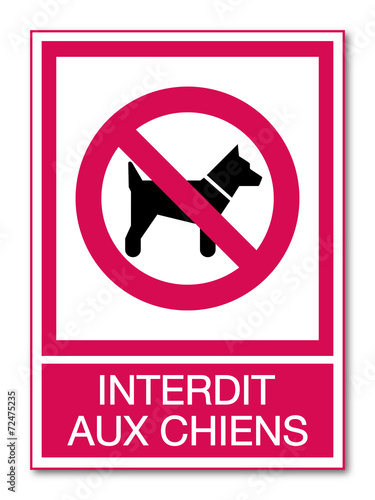 Panneau interdit aux chiens.