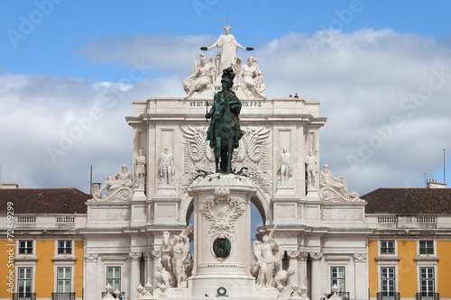 King Jose I Statue and Rua Augusta Arch in Lisbon