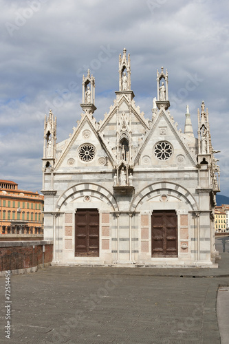Santa Maria della Spina church in Pisa, Italy. © Panama
